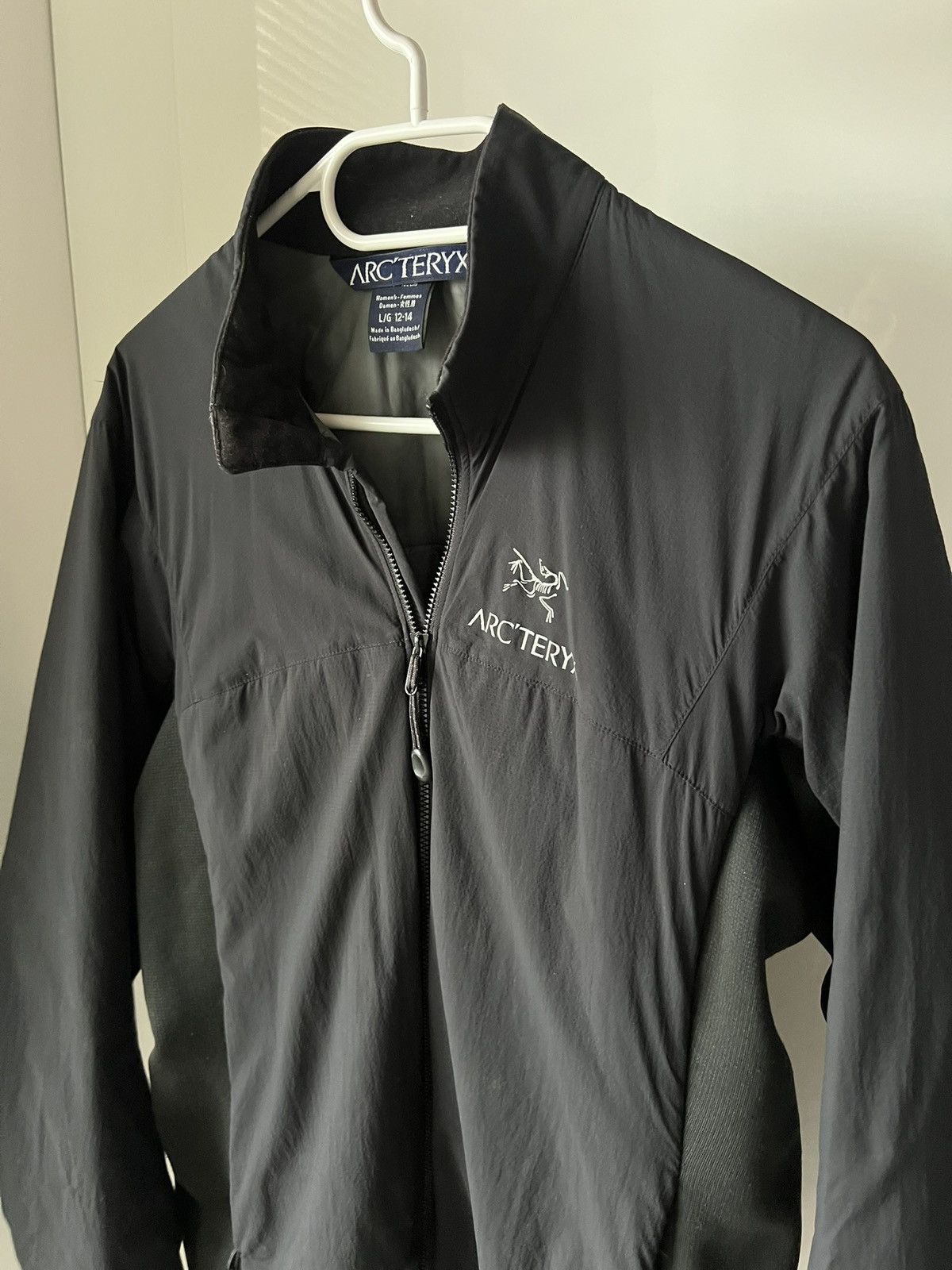 Arc'teryx ‼️Vintage Arcteryx Atom LT Reflection Logo Gorpcore Jacket‼️ Size L / US 10 / IT 46 - 3 Thumbnail
