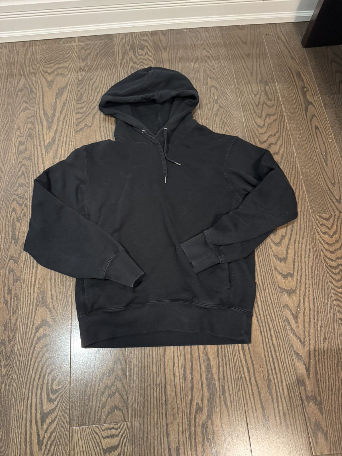 Uniqlo UNIQLO BLACK HOODIE Size US S / EU 44-46 / 1 - 1 Thumbnail