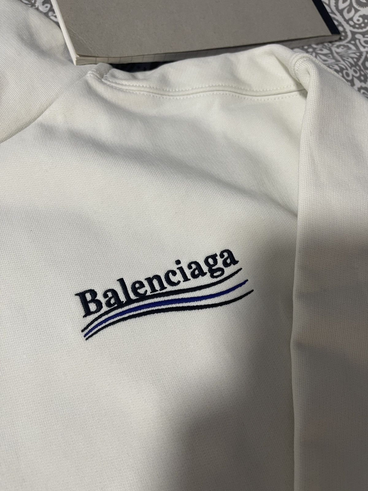 Balenciaga Balenciaga Political Logo Hoodie White Size US XS / EU 42 / 0 - 2 Thumbnail