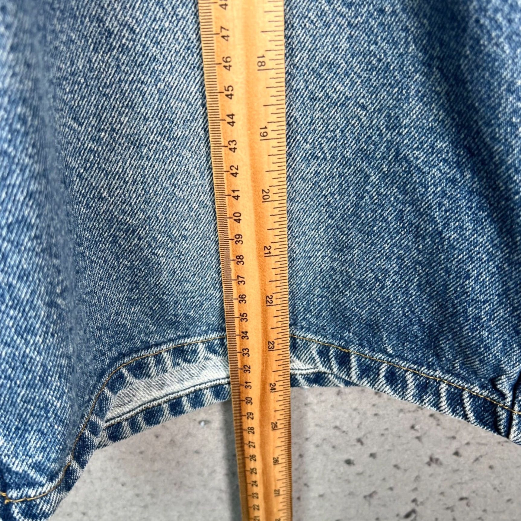 VINTAGE Tommy Hilfiger Mens Denim Bermuda 33 Jorts 5-Pocket Blue