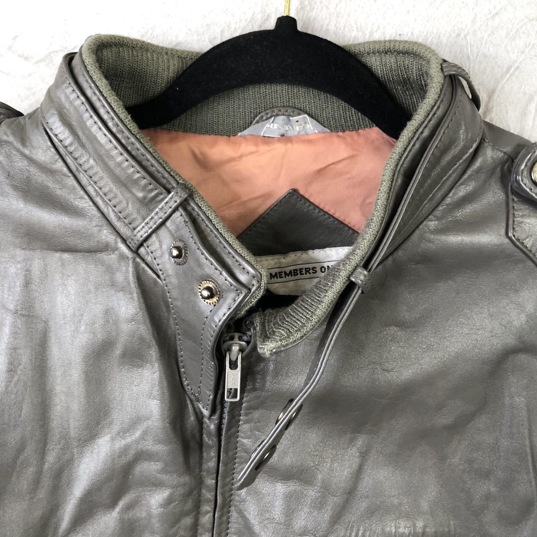 Members Only VINTAGE Members Only Jacket Mens 46 Gray Leather Bomber Moto Epaulets 80s Size US S / EU 44-46 / 1 - 7 Thumbnail