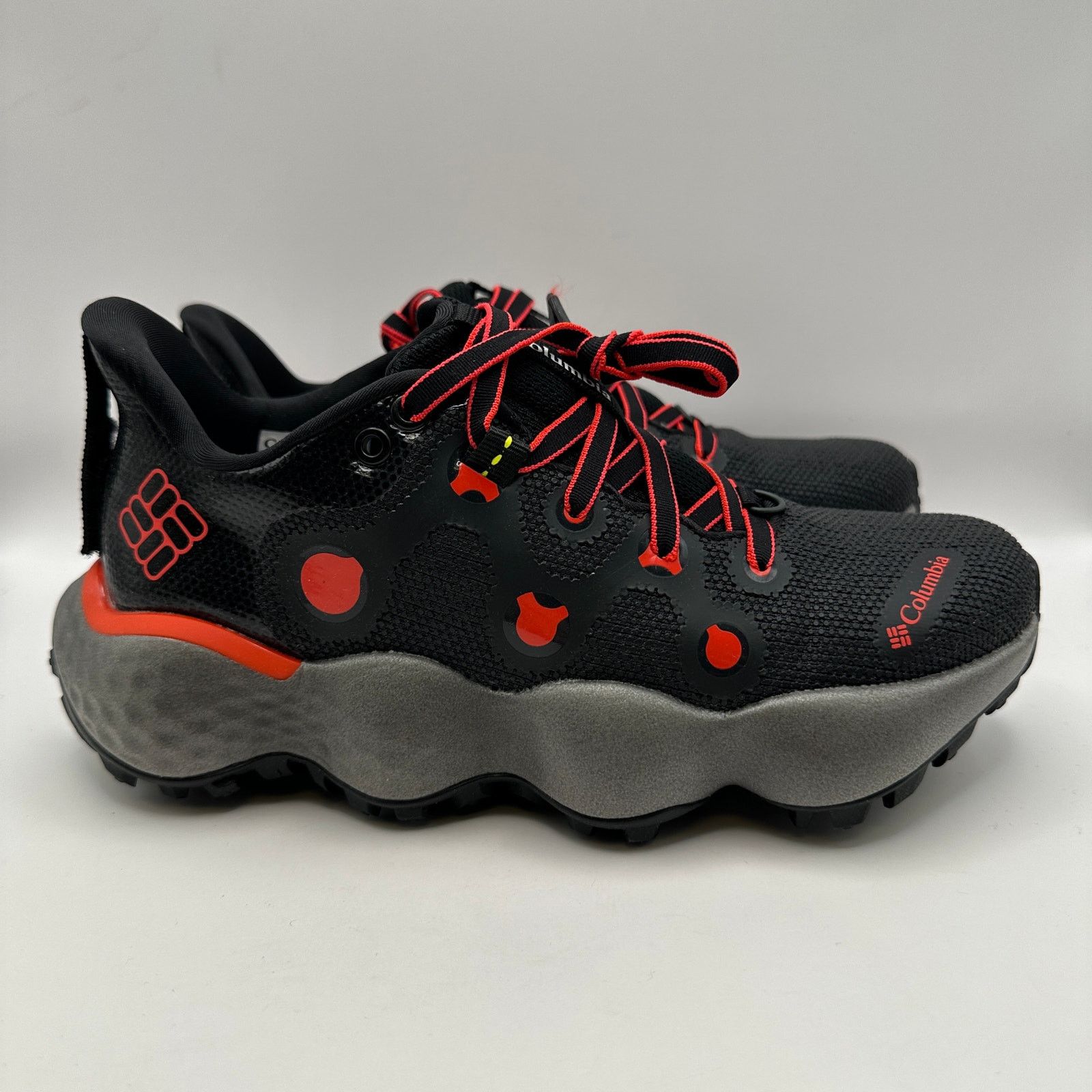 Columbia COLUMBIA Women's 5.5 Escape Thrive Ultra Black/Red Hiking Size US 5.5 / IT 35.5 - 5 Thumbnail