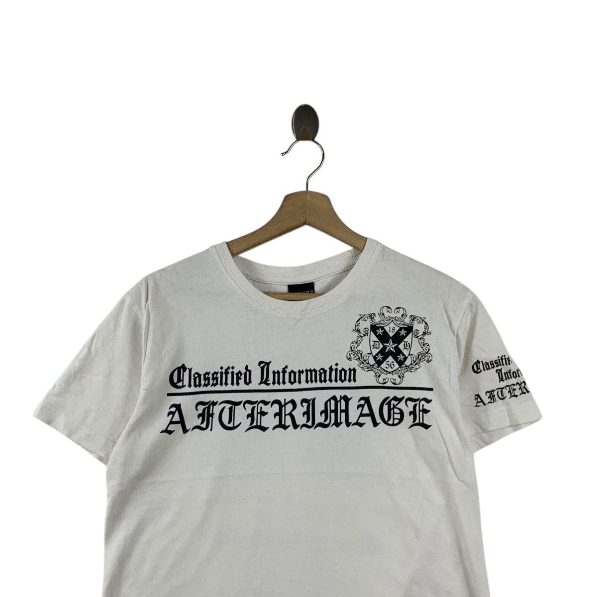 Vintage AFTERIMAGE CLASSIFIED INFORMATION Old English Text Tee Size L / US 10 / IT 46 - 2 Thumbnail