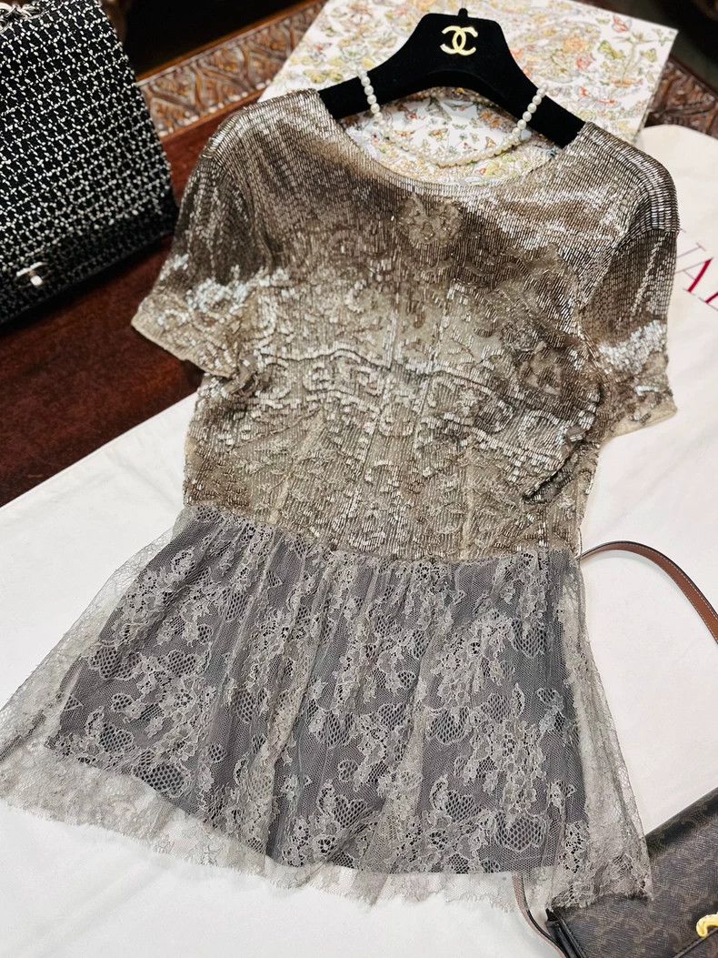 Valentino Valentino Handmade beaded top Size S / US 4 / IT 40 - 1 Thumbnail