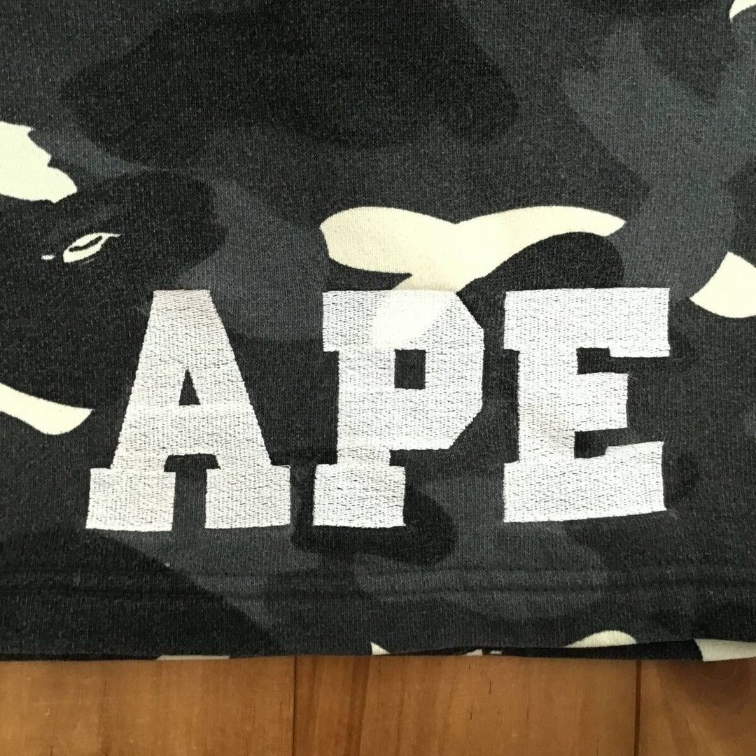 Bape 💫Glow in the dark💫 BAPE city camo sweat shorts ★size L Size US 34 / EU 50 - 5 Thumbnail
