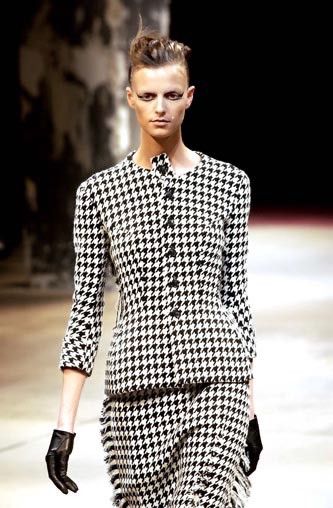 Yohji Yamamoto FW2003 Yohji Yamamoto houndstooth fringe blazer Size S / US 4 / IT 40 - 2 Thumbnail