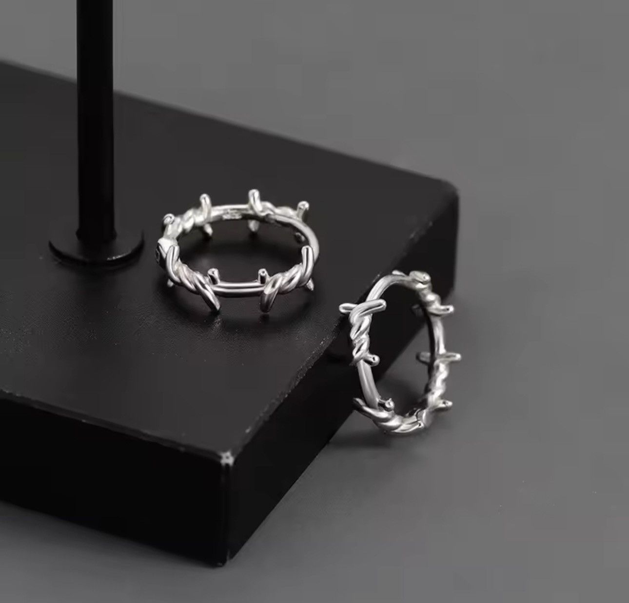 Jewelry Gothic Punk Thorns Hoops Earring 1 pair Size ONE SIZE - 4 Thumbnail