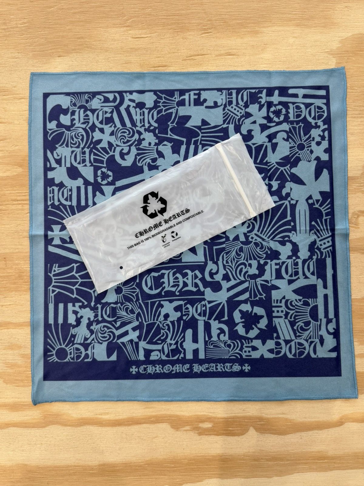 Chrome Hearts Chrome Hearts Monogram Lens cloth OG DS Size ONE SIZE - 4 Thumbnail