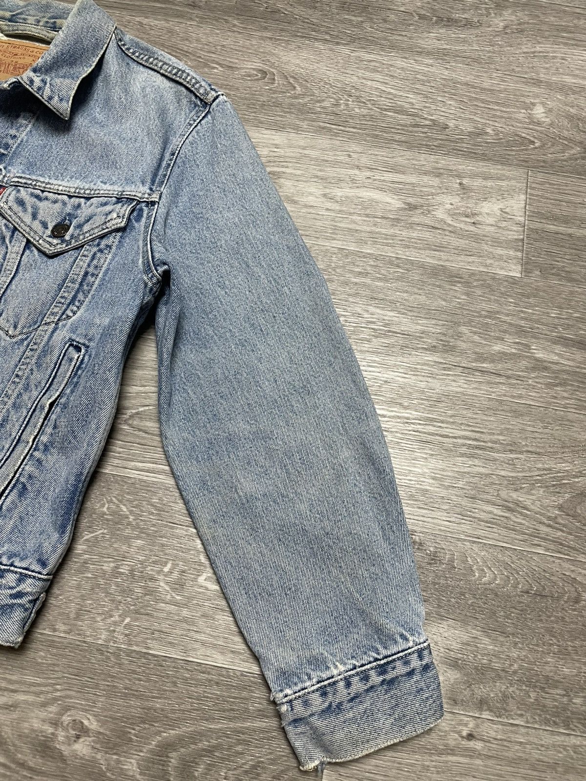 Levi's Vintage Clothing Vintage 92s Levis Blue Distressed Denim Jacket Made In Italy Size US S / EU 44-46 / 1 - 13 Thumbnail