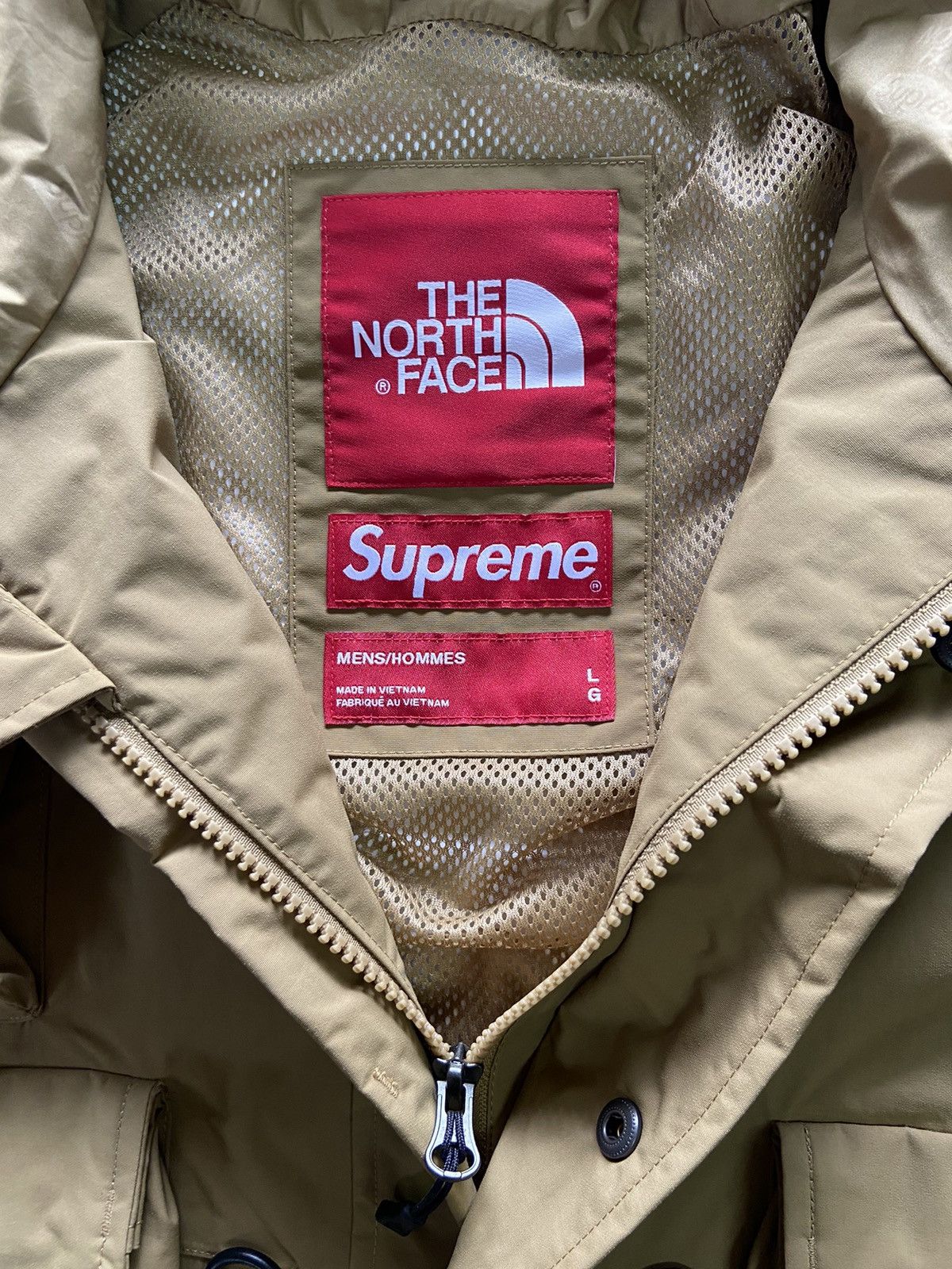 Supreme × The North Face The North Face X Supreme Cargo Jacket ( Waterproof ) Size US L / EU 52-54 / 3 - 2 Thumbnail