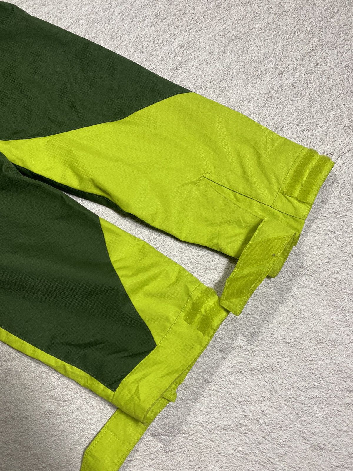 Oakley rare oakley thinsulate green ski snowboard jacket Size US L / EU 52-54 / 3 - 11 Thumbnail