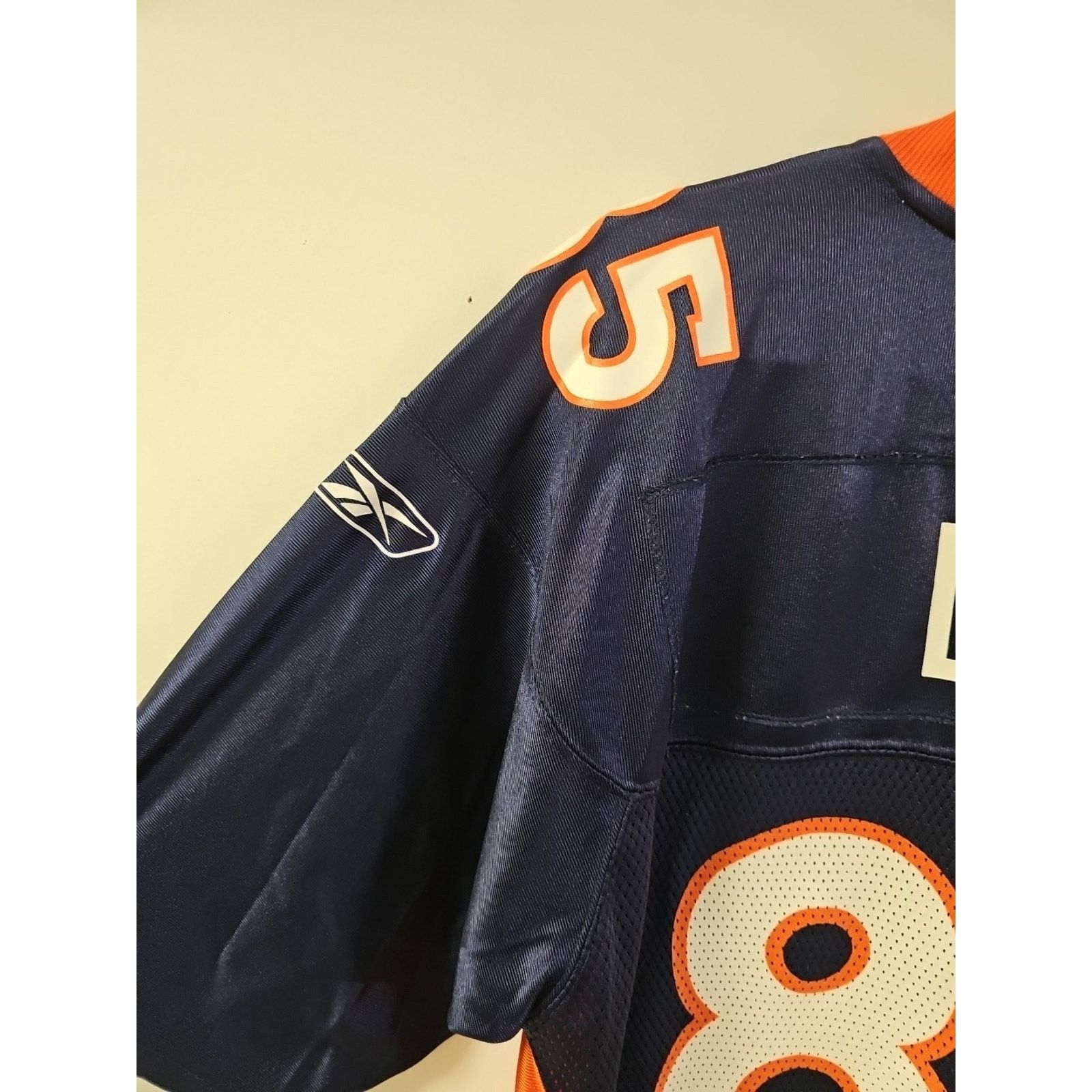 Reebok Reebok On Field Denver Broncos Ashley Lelie #85 Jersey Sz M Size US M / EU 48-50 / 2 - 10 Thumbnail