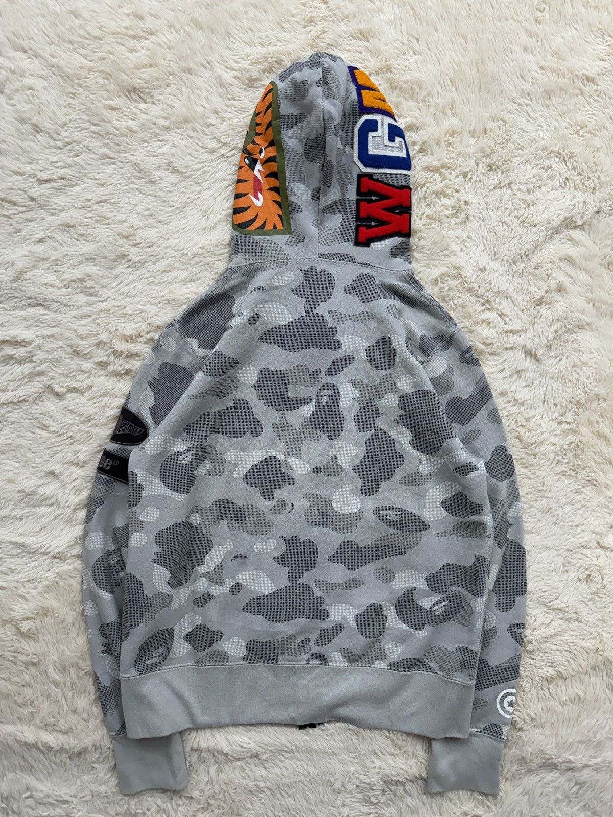 Bape A BATHING APE DOT CAMO SHARK WIDE FULL ZIP HOODIE 17AW Size US S / EU 44-46 / 1 - 18 Thumbnail