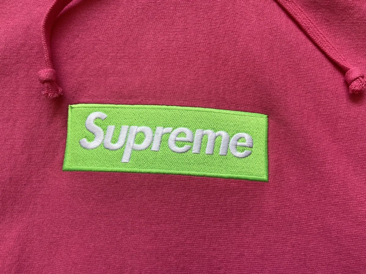 Supreme FW17 Magenta Lime Box Logo Hoodie Size US XL / EU 56 / 4 - 3 Thumbnail