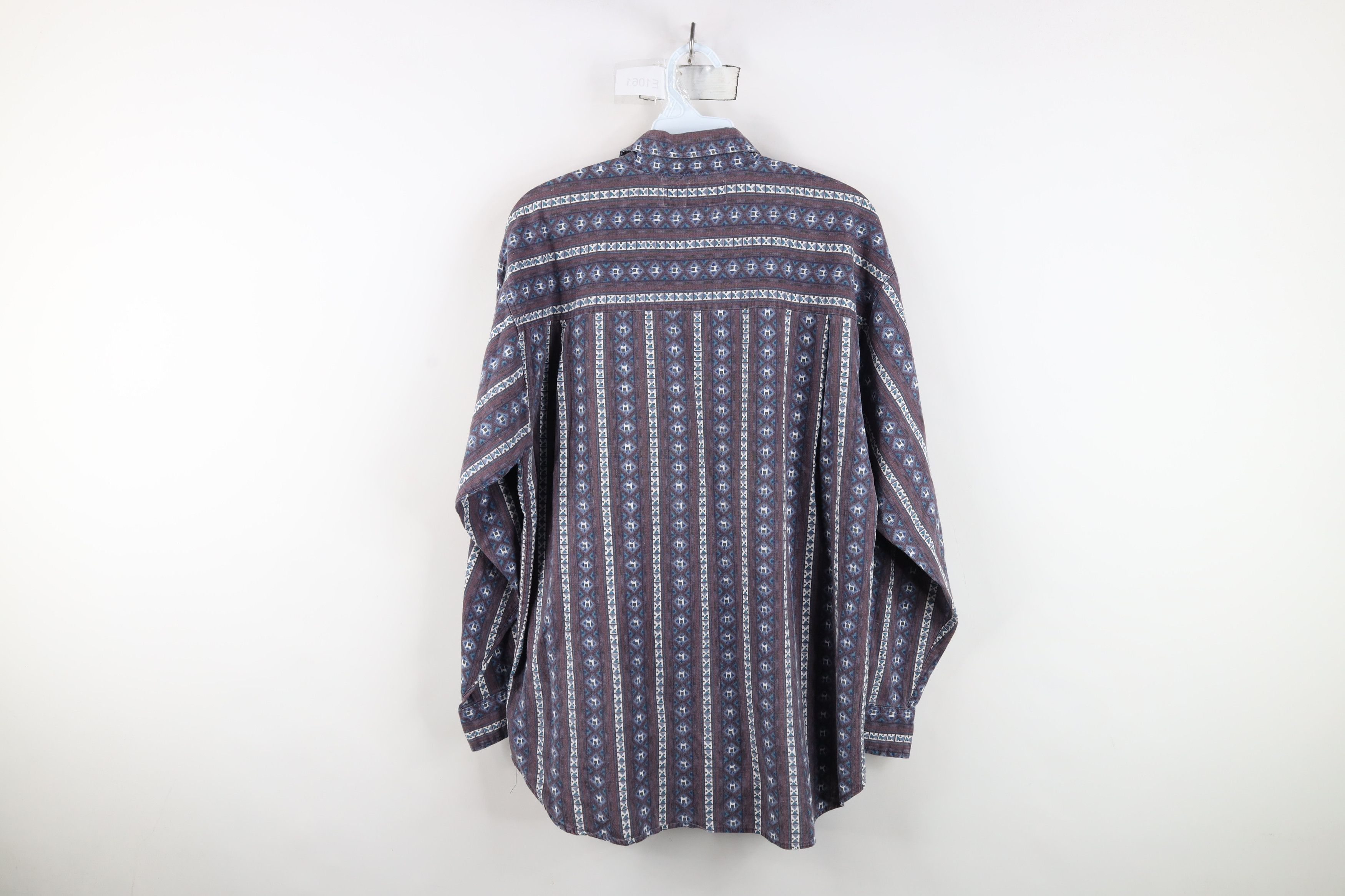 Vintage Vintage 90s Streetwear Geometric Collared Button Shirt Size US S / EU 44-46 / 1 - 9 Thumbnail