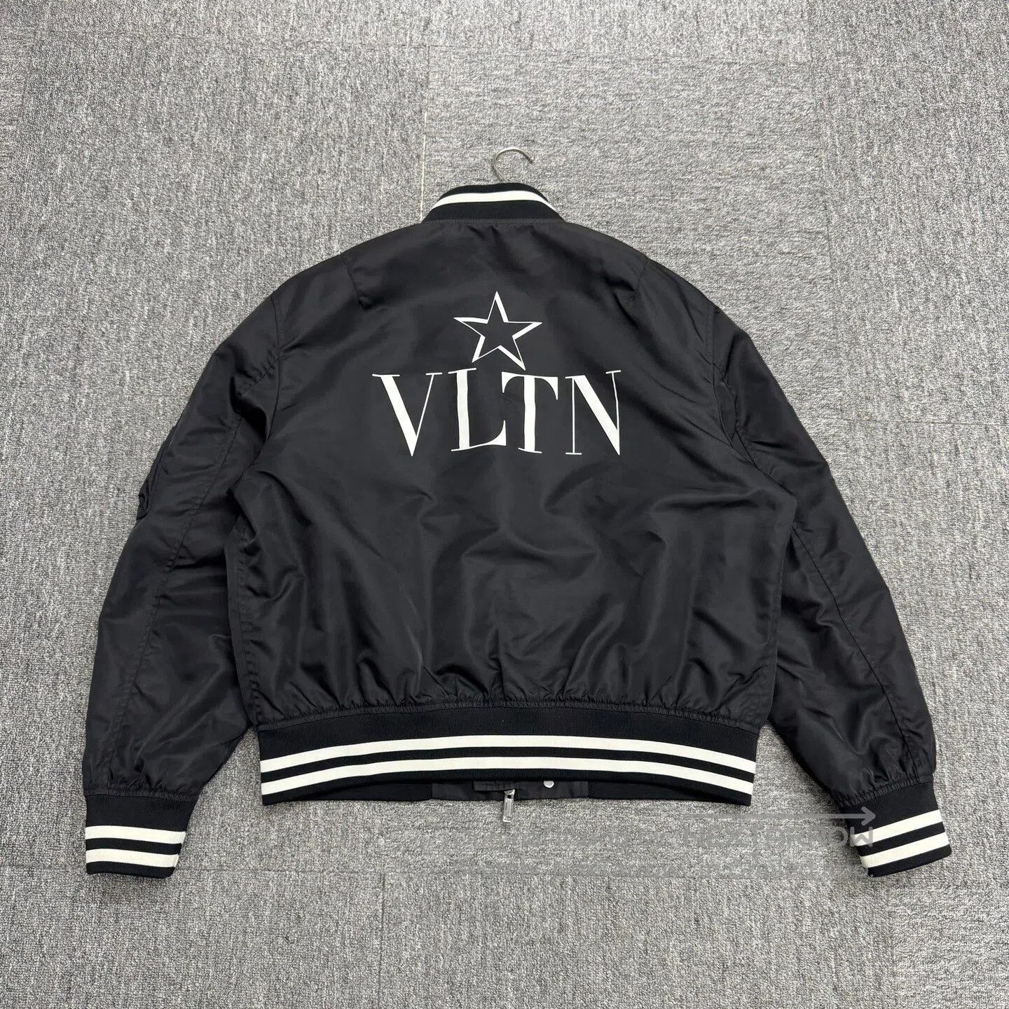 Valentino Valentino Star and star-shaped printed cotton coat| Size US M / EU 48-50 / 2 - 2 Thumbnail