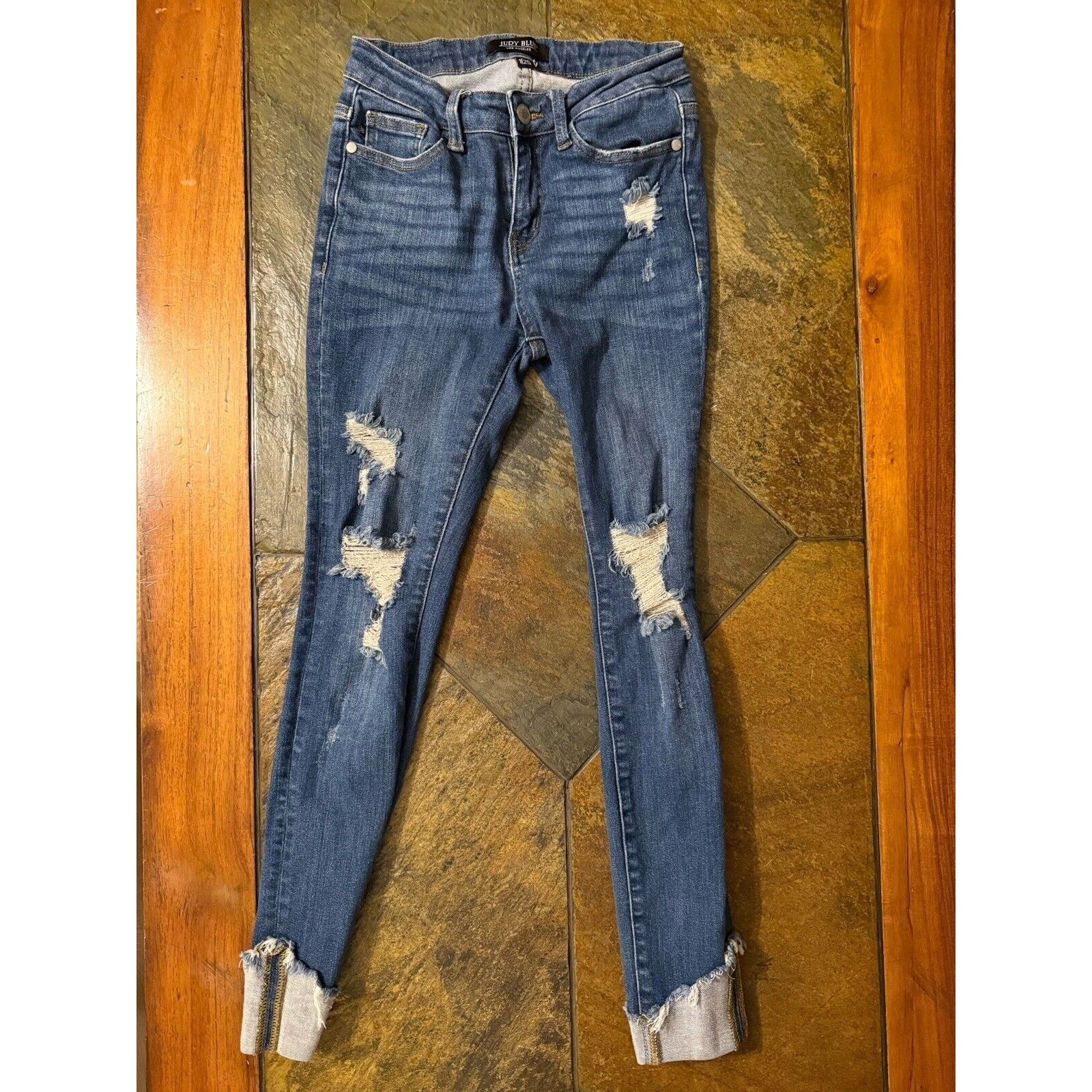 Judy Blue Judy Blue Cropped Jean Raw Fringe Hem Ankle USA Made Size 25" / US 0 / IT 36 - 1 Thumbnail