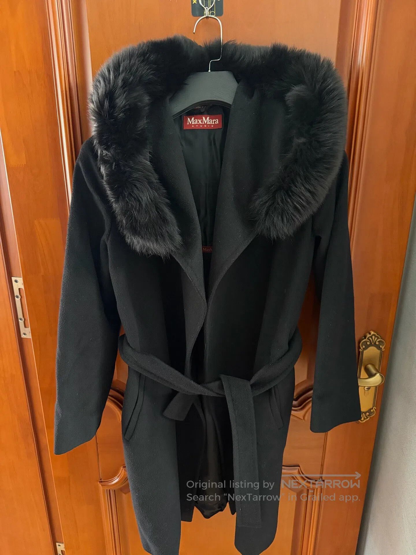 Max Mara Max Mara Black Fox Fur Collar Jacket| Size XXS / US 00 / IT 34 - 1 Thumbnail