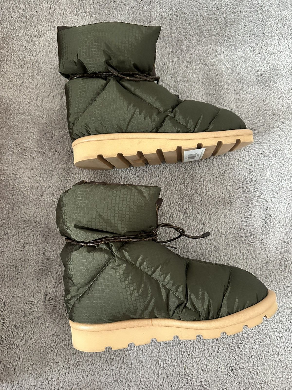 Louis Vuitton Barely used Louis Vuitton Duck Boots Size US 5 / IT 35 - 3 Thumbnail