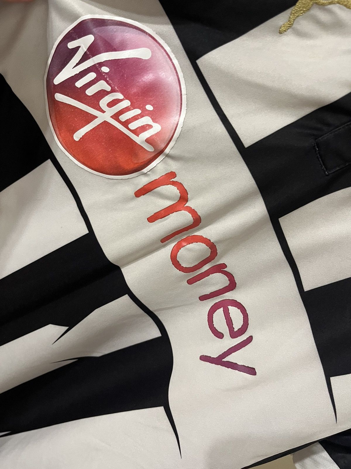 Other Puma Newcastle #10 Ben Arfa 11/12 Home Jersey Size US M / EU 48-50 / 2 - 5 Thumbnail