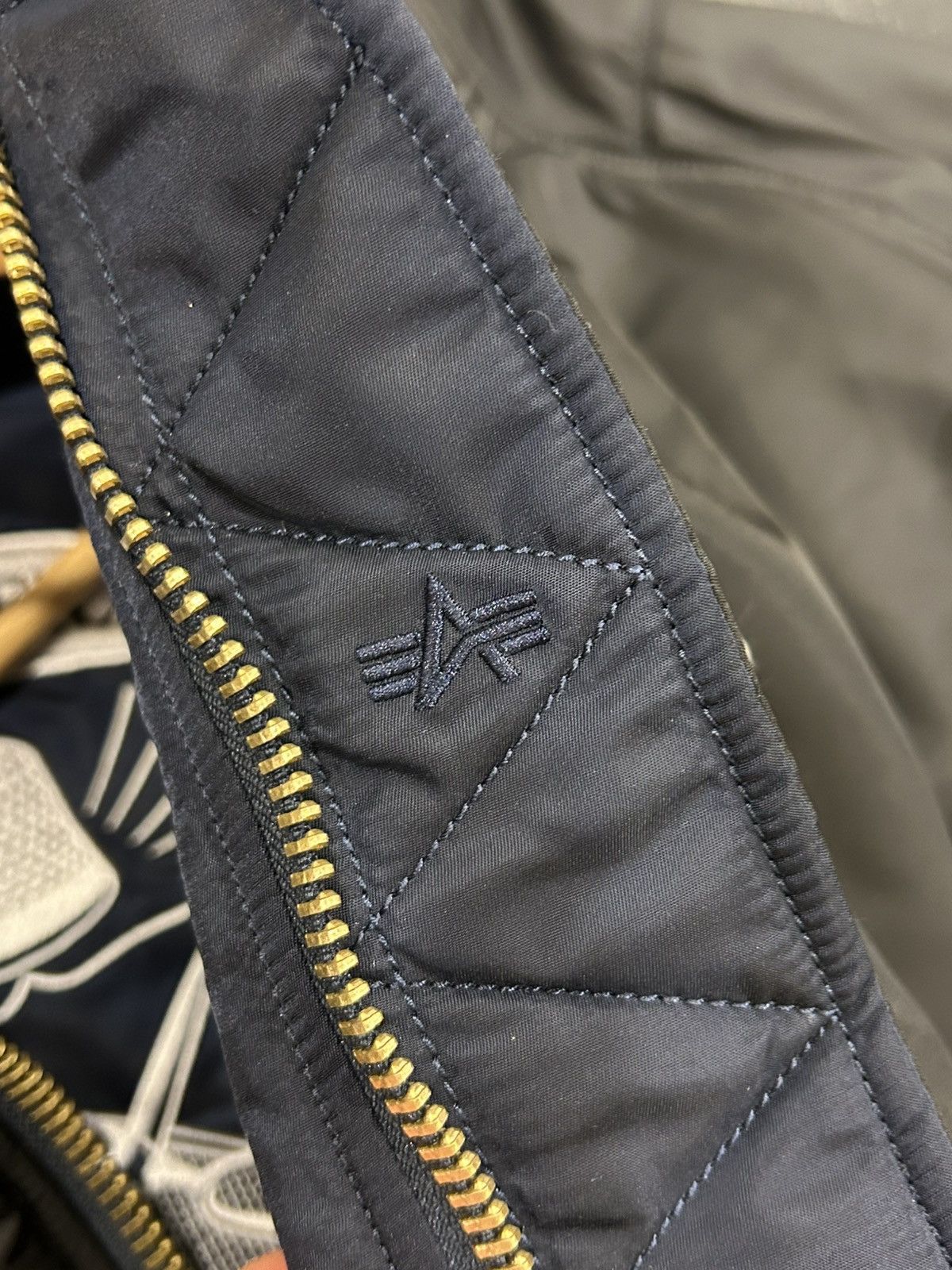 Vetements Vetements X Alpha Industries Bomber university edition Size US S / EU 44-46 / 1 - 9 Thumbnail