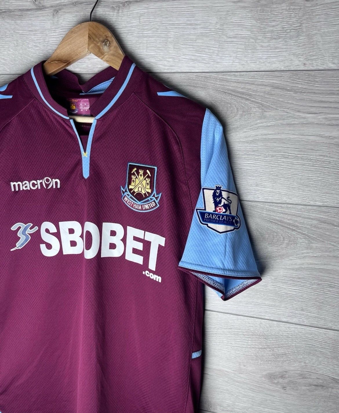 Umbro Vintage soccer jersey FC Wast Ham United macron #10 Rabinho Size US M / EU 48-50 / 2 - 3 Thumbnail