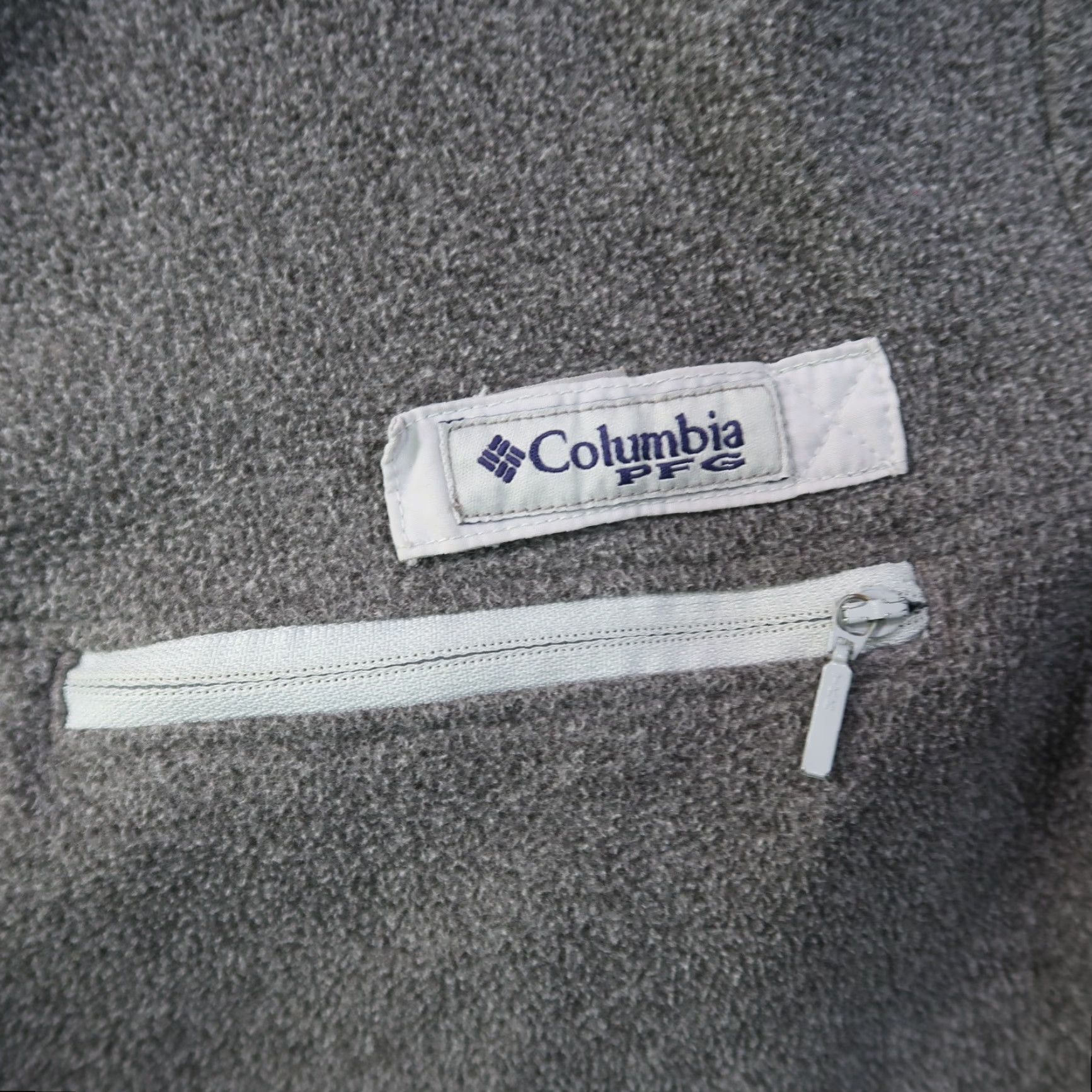 Vintage VINTAGE Columbia Sweatshirt PFG T snap Fleece Gray XL Men’s Long Sleeve Pullover Mock Neck Zip Pocket Regular Quiet? Size US XL / EU 56 / 4 - 3 Thumbnail