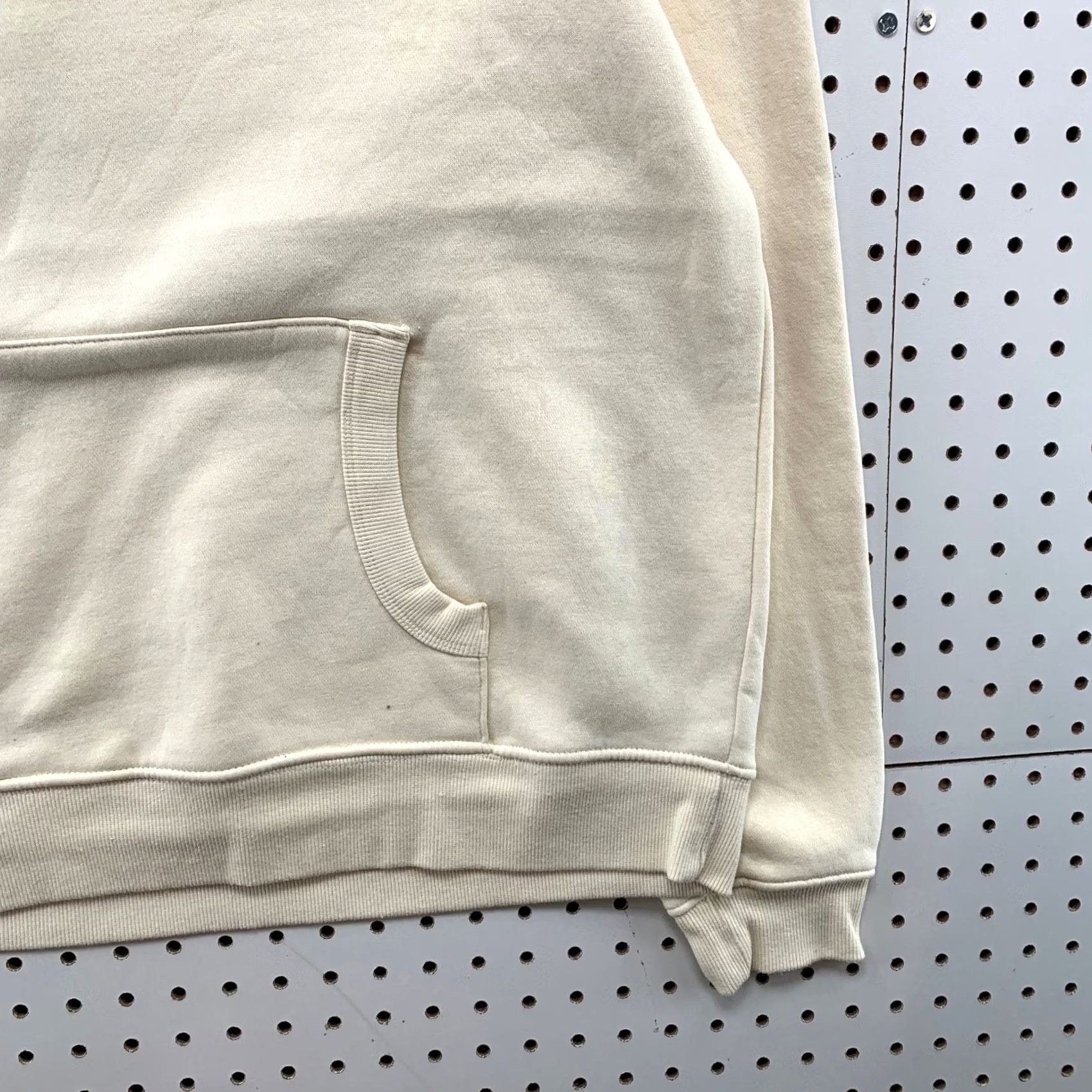 Vintage Taylor Swift Eras Tour Hoodie Sweatshirt Mens M DISTRESSED Beige Shirt (Hoodie) Size US M / EU 48-50 / 2 - 7 Thumbnail