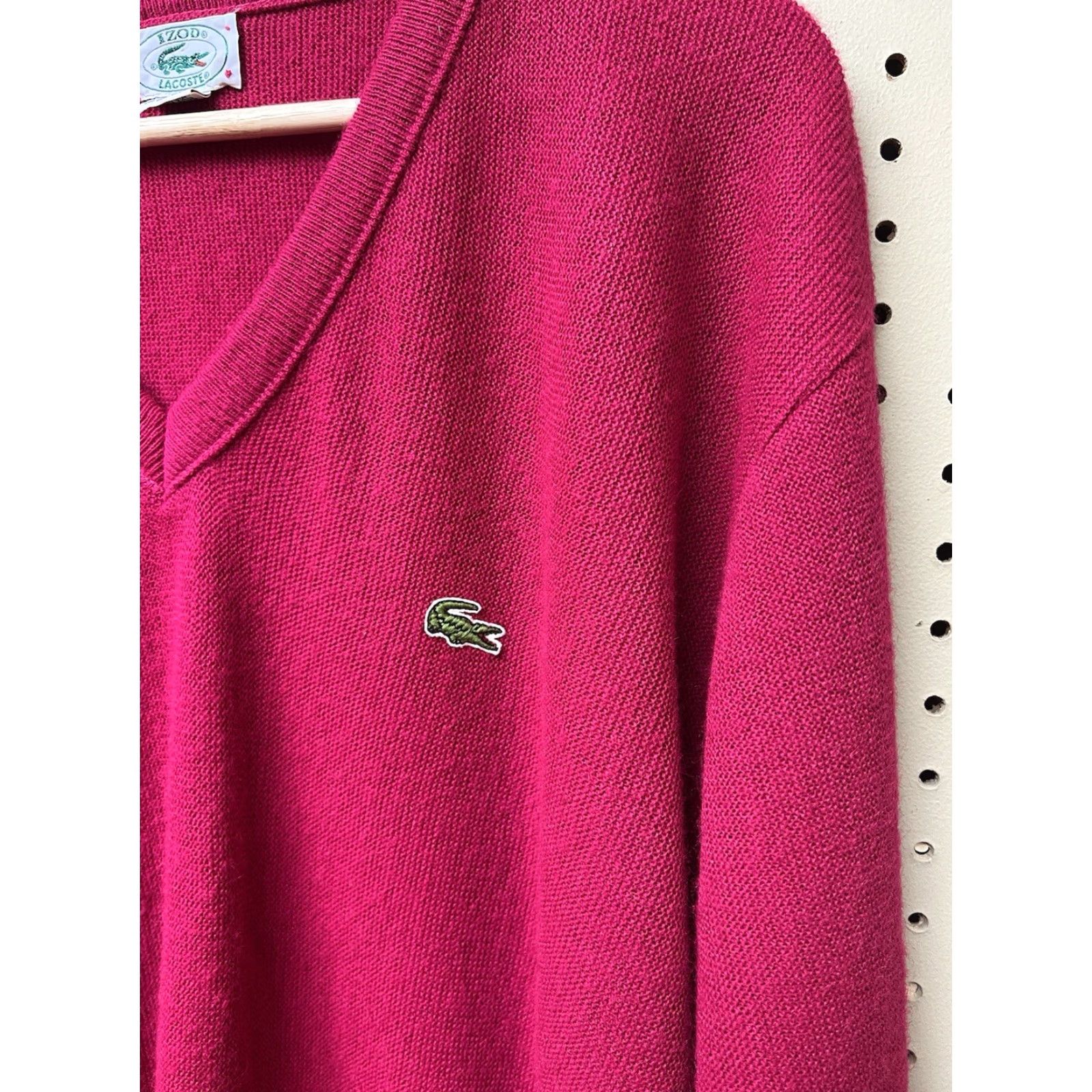Lacoste VINTAGE Lacoste Men L Sweater V-Neck Fuchsia Pink Acrylic Alligator Pullover Long Sleeve Classic Size US L / EU 52-54 / 3 - 3 Thumbnail