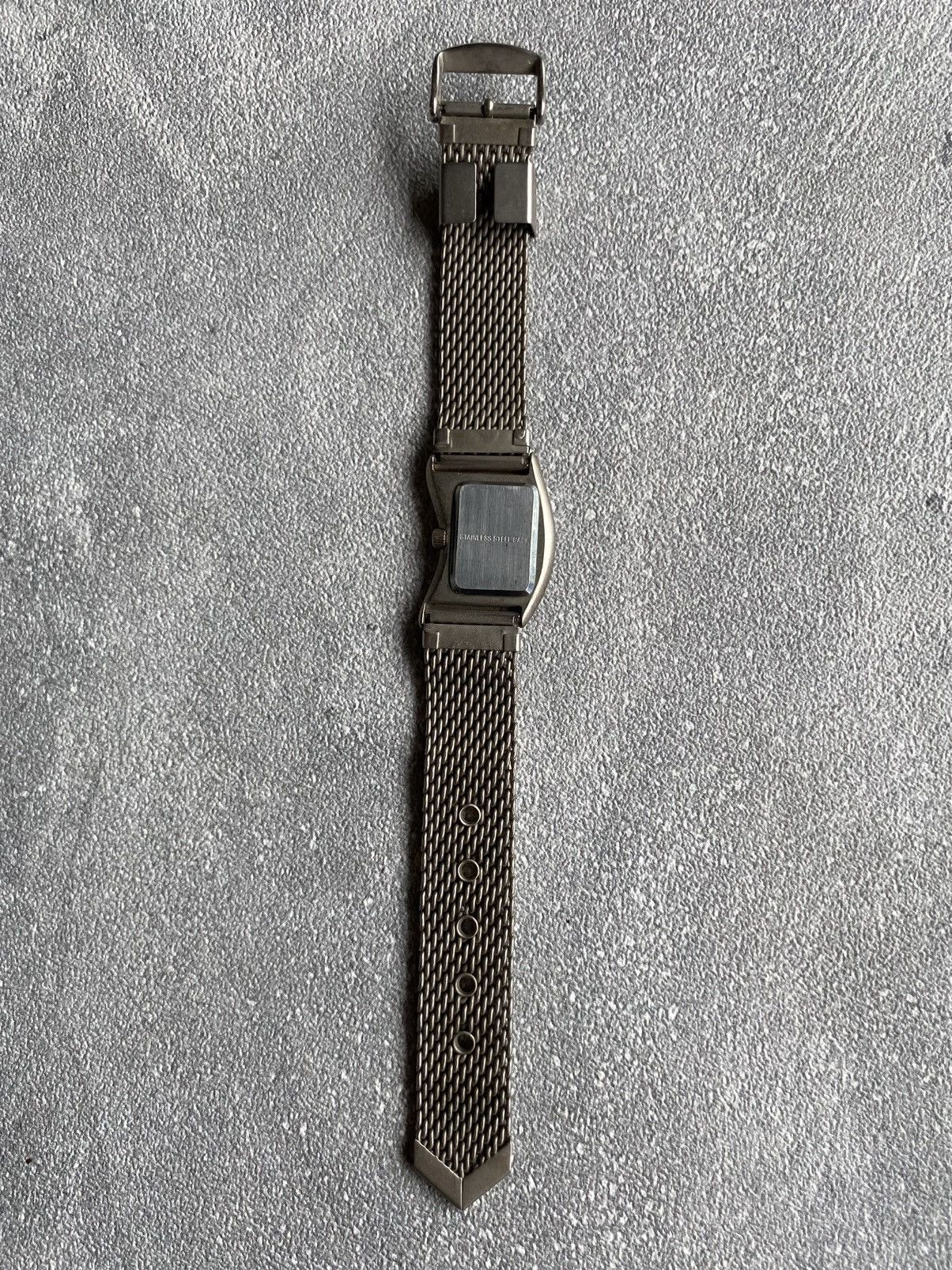 Vintage Vintage ABySS Curved Mess Watch Size ONE SIZE - 9 Thumbnail