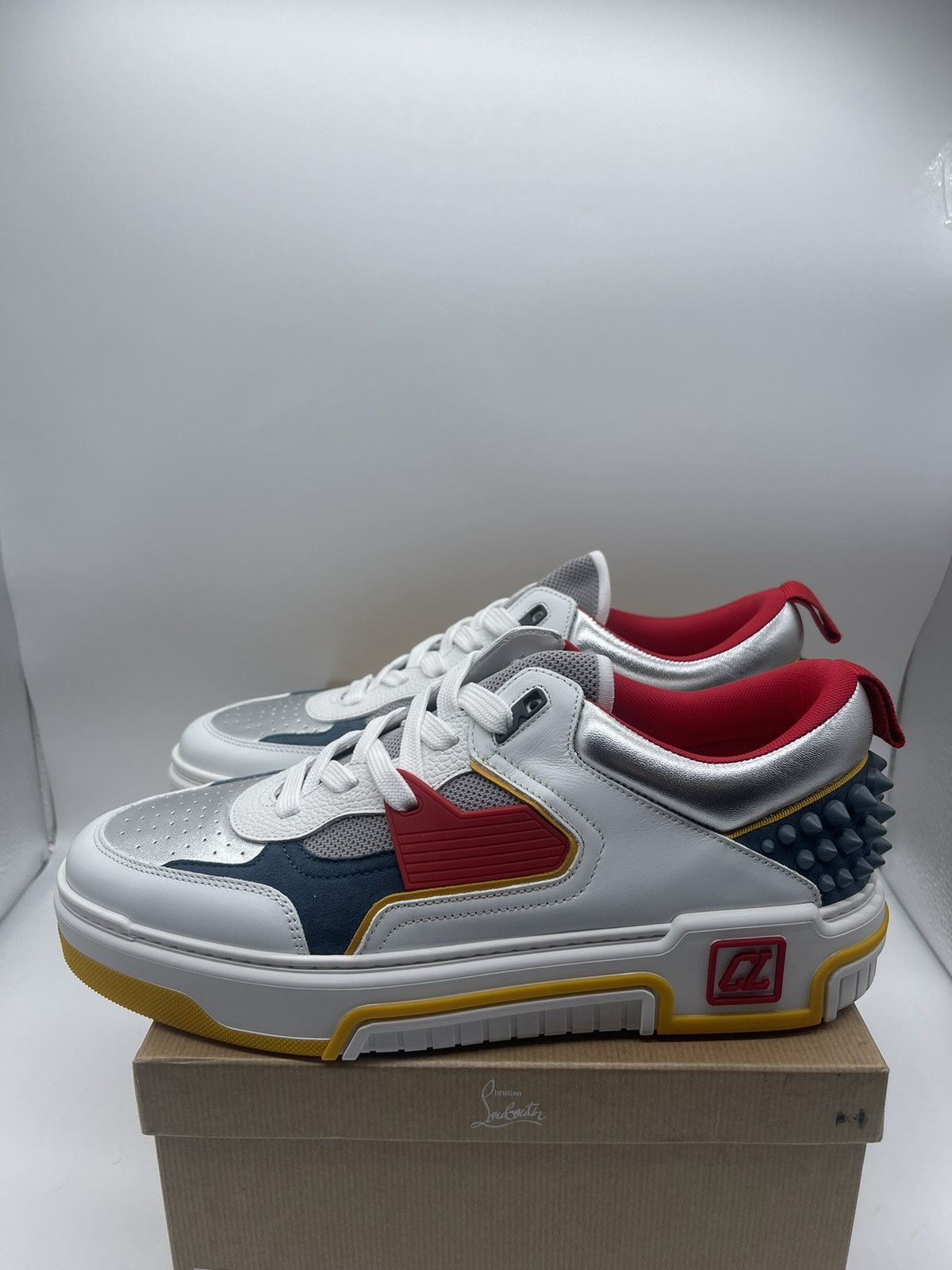 Christian Louboutin CHRISTIAN LOUBOUTIN Astroloubi Leather Sneakers Size 44 Size US 9 / EU 42 - 2 Thumbnail