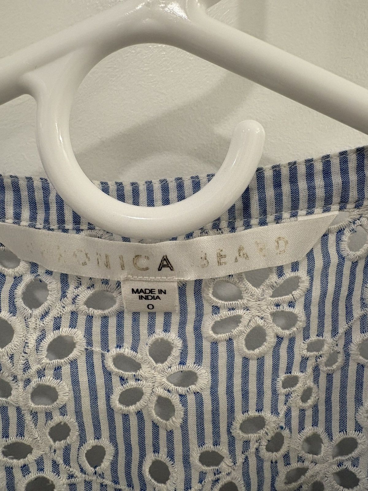Veronica Beard Veronica Beard Seersucker Eyelet Kash Top Size 0 Size XS / US 0-2 / IT 36-38 - 6 Thumbnail