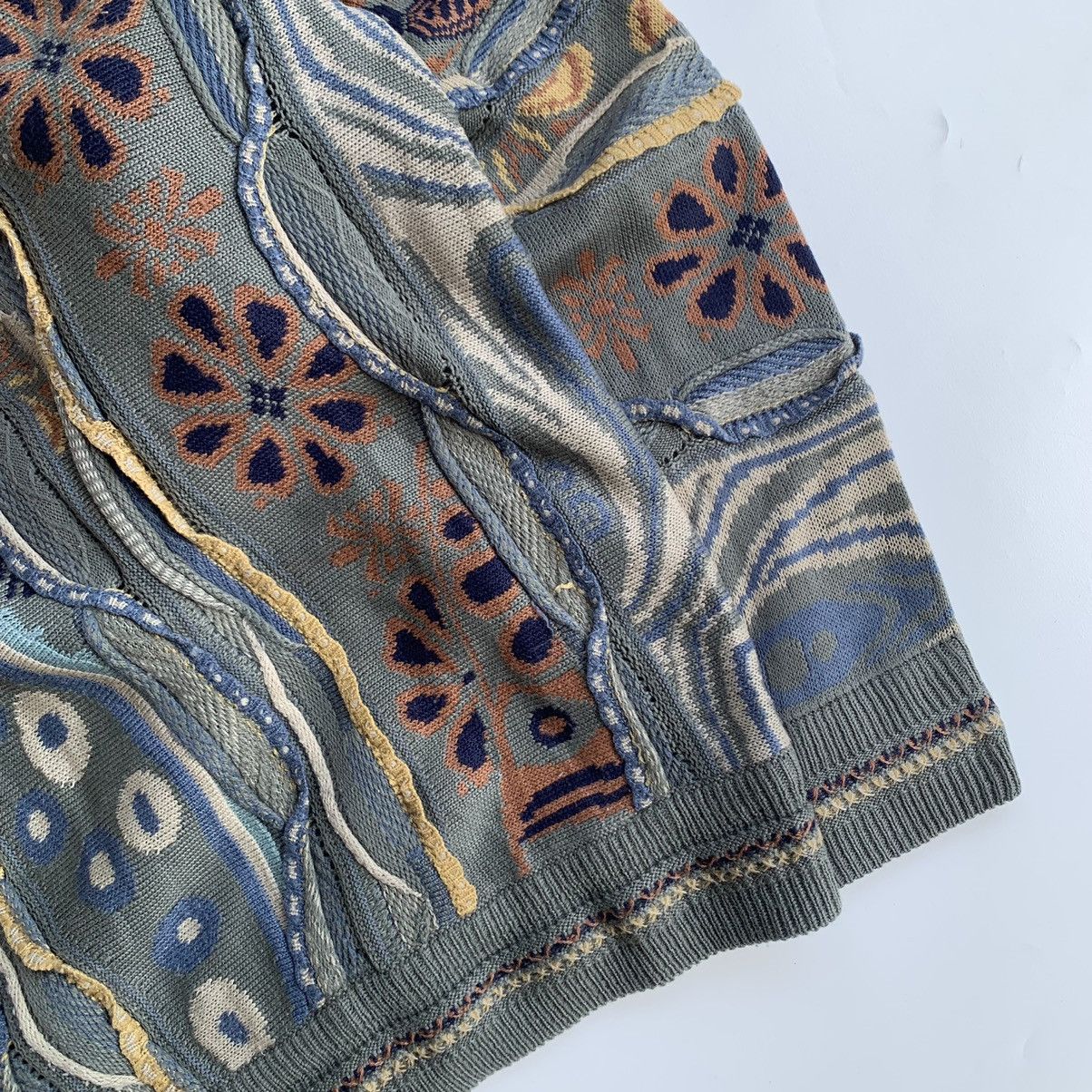 Vintage ❌SOLD OUT❌ Knitwear vintage 3D pattern coogi style Size US L / EU 52-54 / 3 - 3 Thumbnail