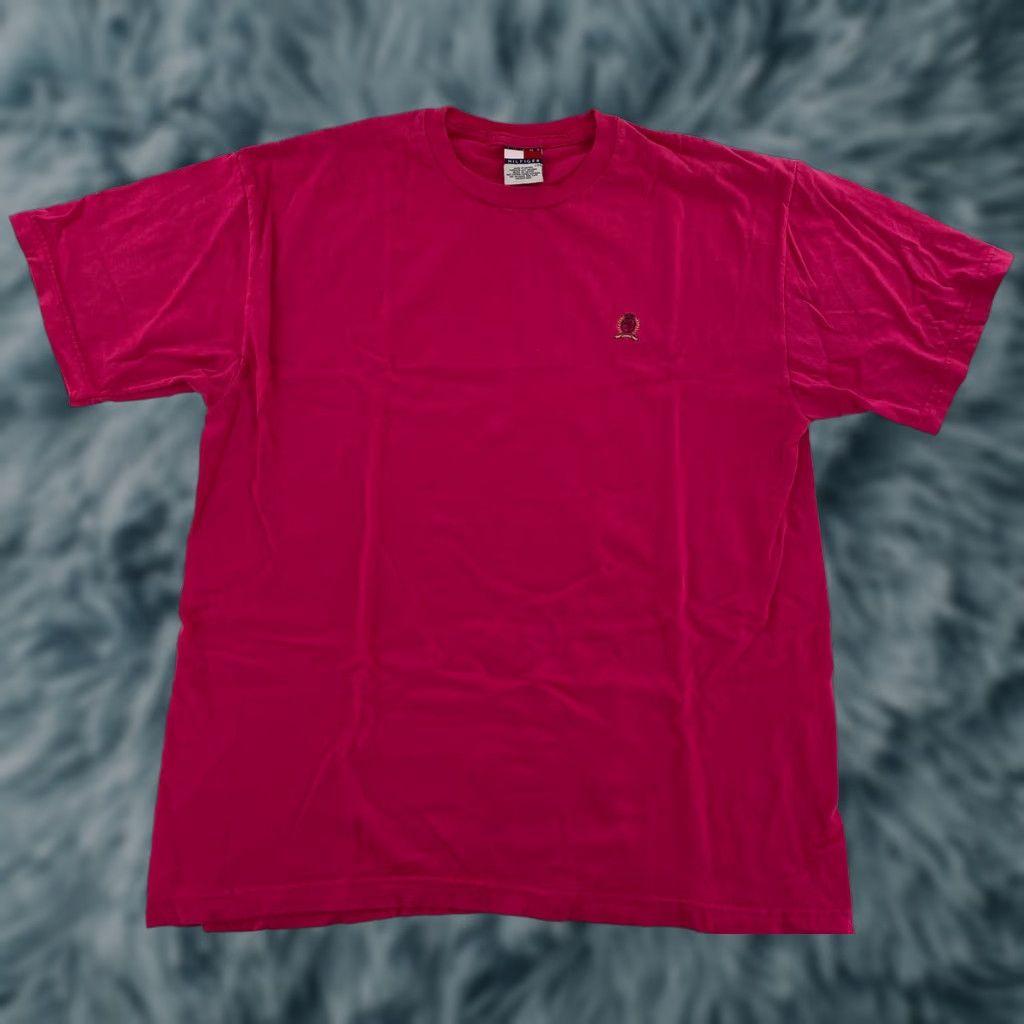 Tommy Hilfiger VINTAGE Tommy Hilfiger Shirt Adult Large Pink Lion Crest Crewneck Mens L Short Sleeve 1990s Hip Hop Size US L / EU 52-54 / 3 - 1 Thumbnail