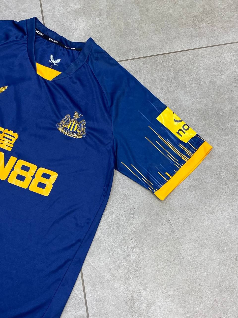 Castore Castore Newcastle United 21/22 #10 Saint-Maximin Away Jersey Size US S / EU 44-46 / 1 - 5 Thumbnail