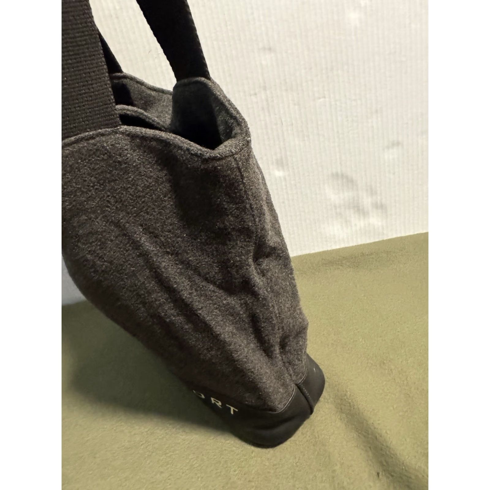 Vintage VINTAGE Polo Sport Ralph Lauren Wool Blend Tote Bag Grey 90s Y2K Streetwear Womens Medium Black Gray Logo Wool Exterior Knit Travel Casual Tote Size ONE SIZE - 5 Thumbnail
