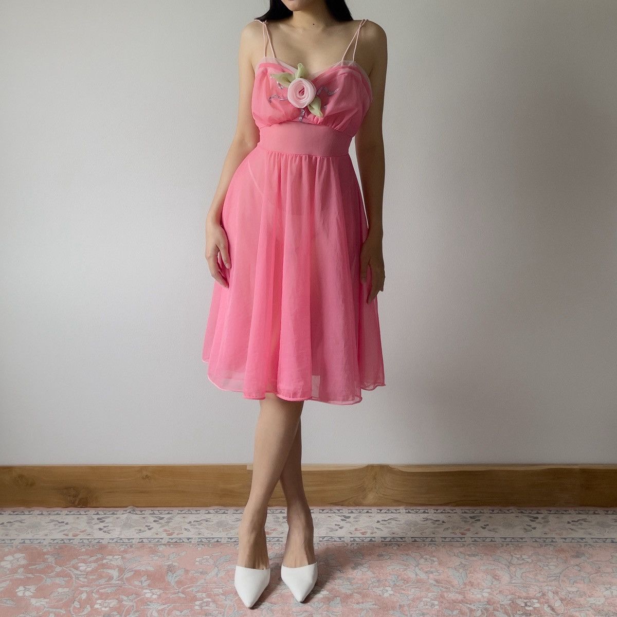 Vintage Vintage 1980s Pink Chiffon Semi-Sheer Nightgown (S–M) Size S / US 4 / IT 40 - 7 Thumbnail