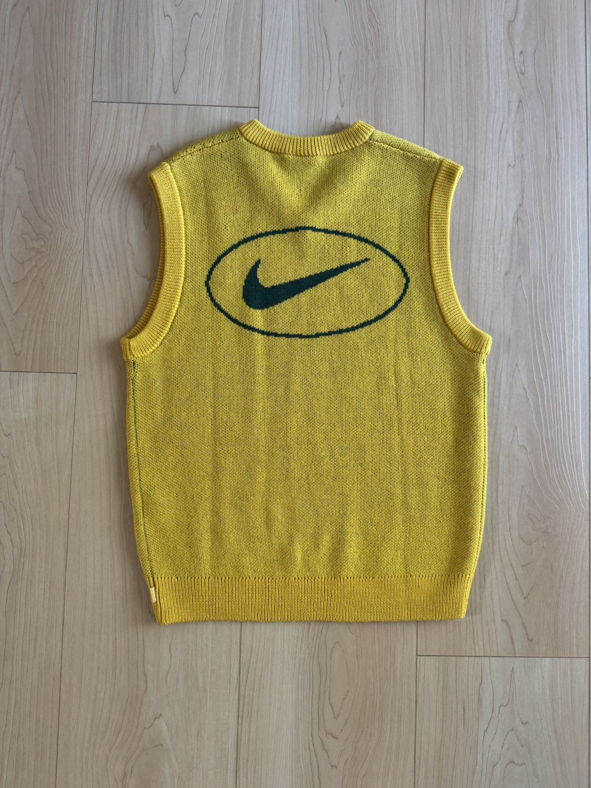 Nike × Supreme Supreme®/Nike® Sweater Vest Size US S / EU 44-46 / 1 - 1 Thumbnail