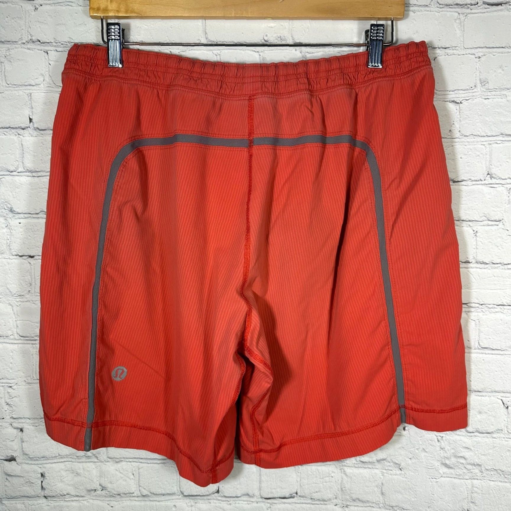 Lululemon Lululemon Mens Athletic Shorts Orange Striped Zipper Pocket Elastic Waist Size L Size US 33 - 5 Thumbnail