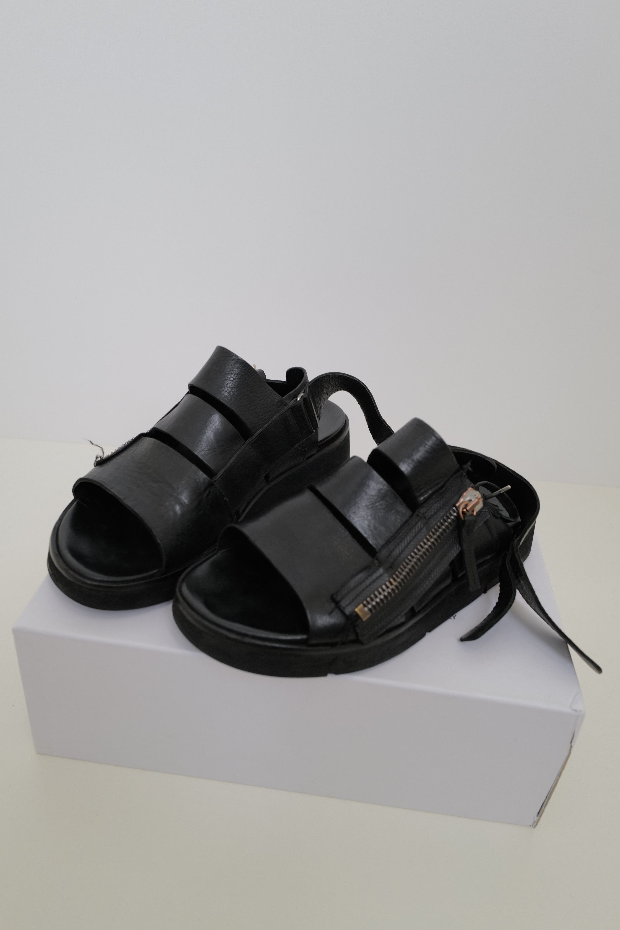 Cinzia Araia vintage Cinzia Araia sandals Size US 8 / EU 41 - 10 Thumbnail