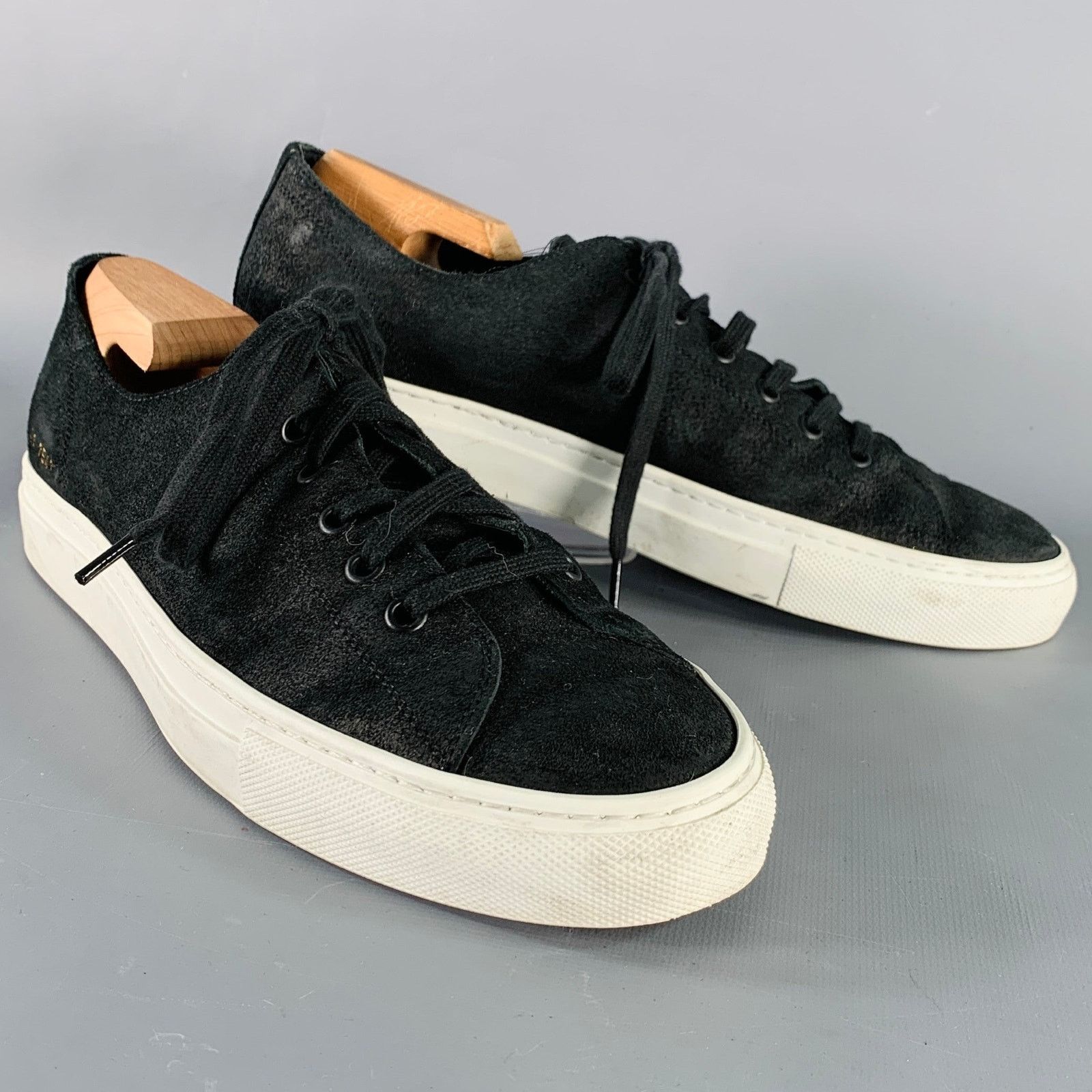Common Projects COMMON PROJECTS Size 8 Black Suede Low Top Sneakers Size US 8 / EU 41 - 2 Thumbnail