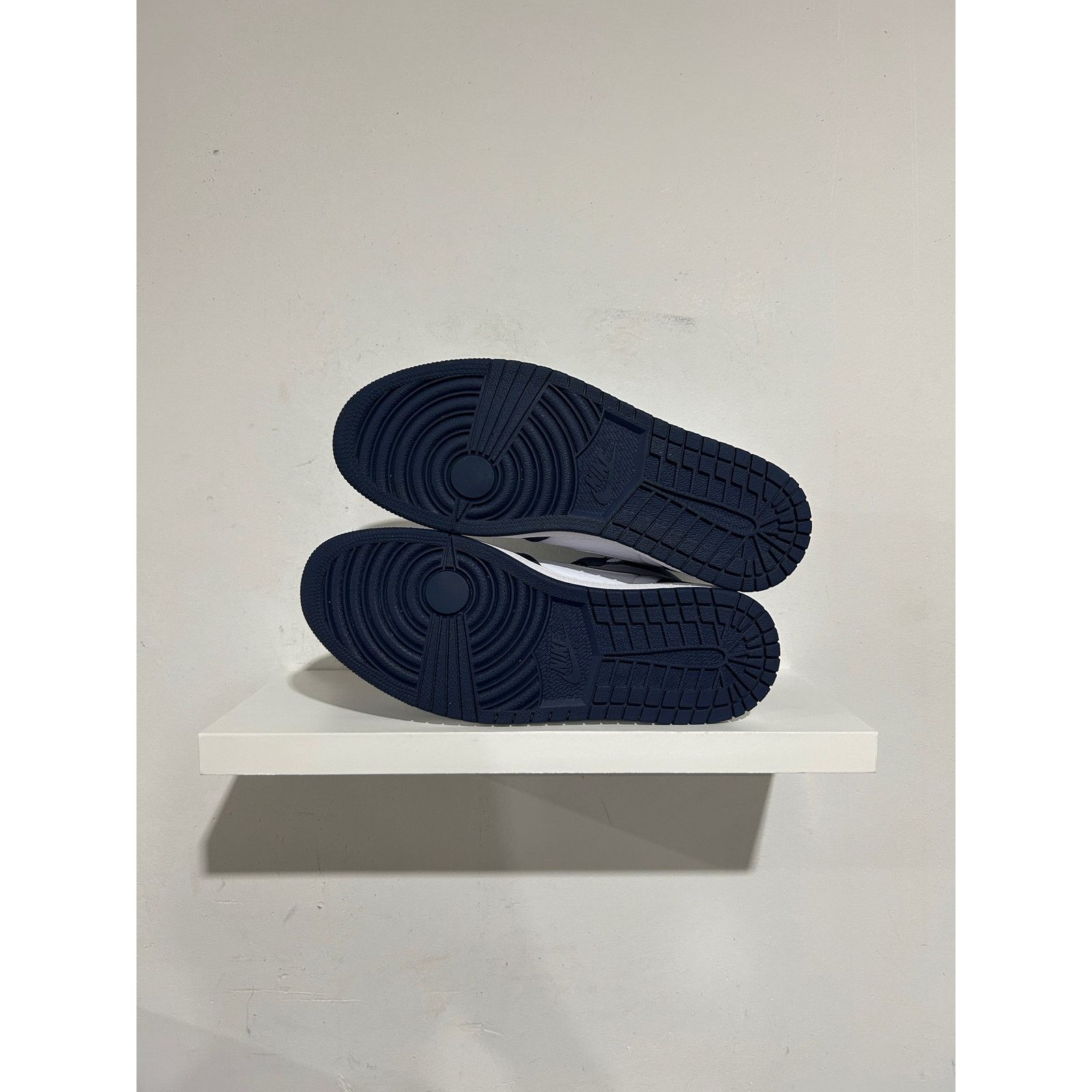 Jordan Brand JORDAN 1 MIDNIGHT NAVY SIZE 10 Size US 10 / EU 43 - 3 Thumbnail