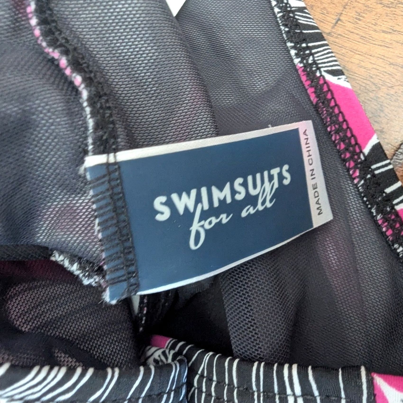 Vintage Swimsuits For All Tankini Top Pink Black White Tropical Leaf Halter Sz 18 NWT Size XXL / US 16-18 / IT 52-54 - 5 Thumbnail