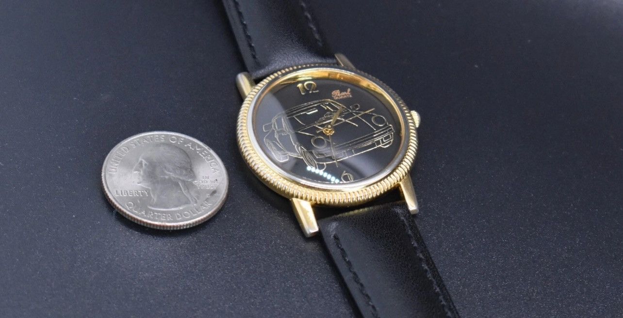 Vintage Vintage PEARL PORSCHE 911 Carrera Watch Gold 80s Leather Size ONE SIZE - 7 Thumbnail