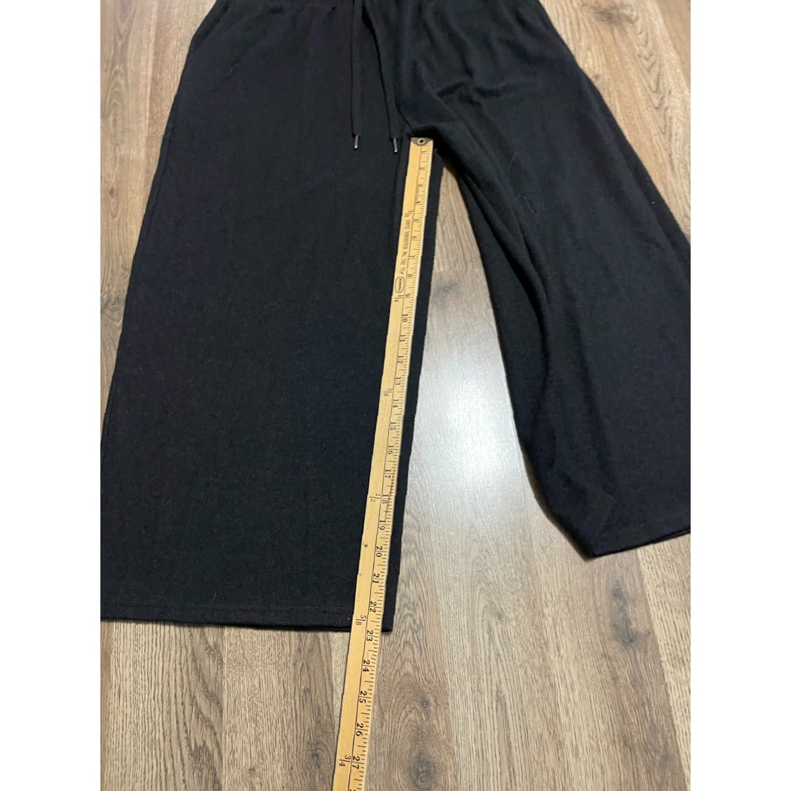 Vintage **Time And Tru Women's Black Sweatpants Size Large Drawstring** Time And Tru Women's Black Sweatpants Size Large Drawstring Size 36" / US 14 / IT 50 - 6 Thumbnail