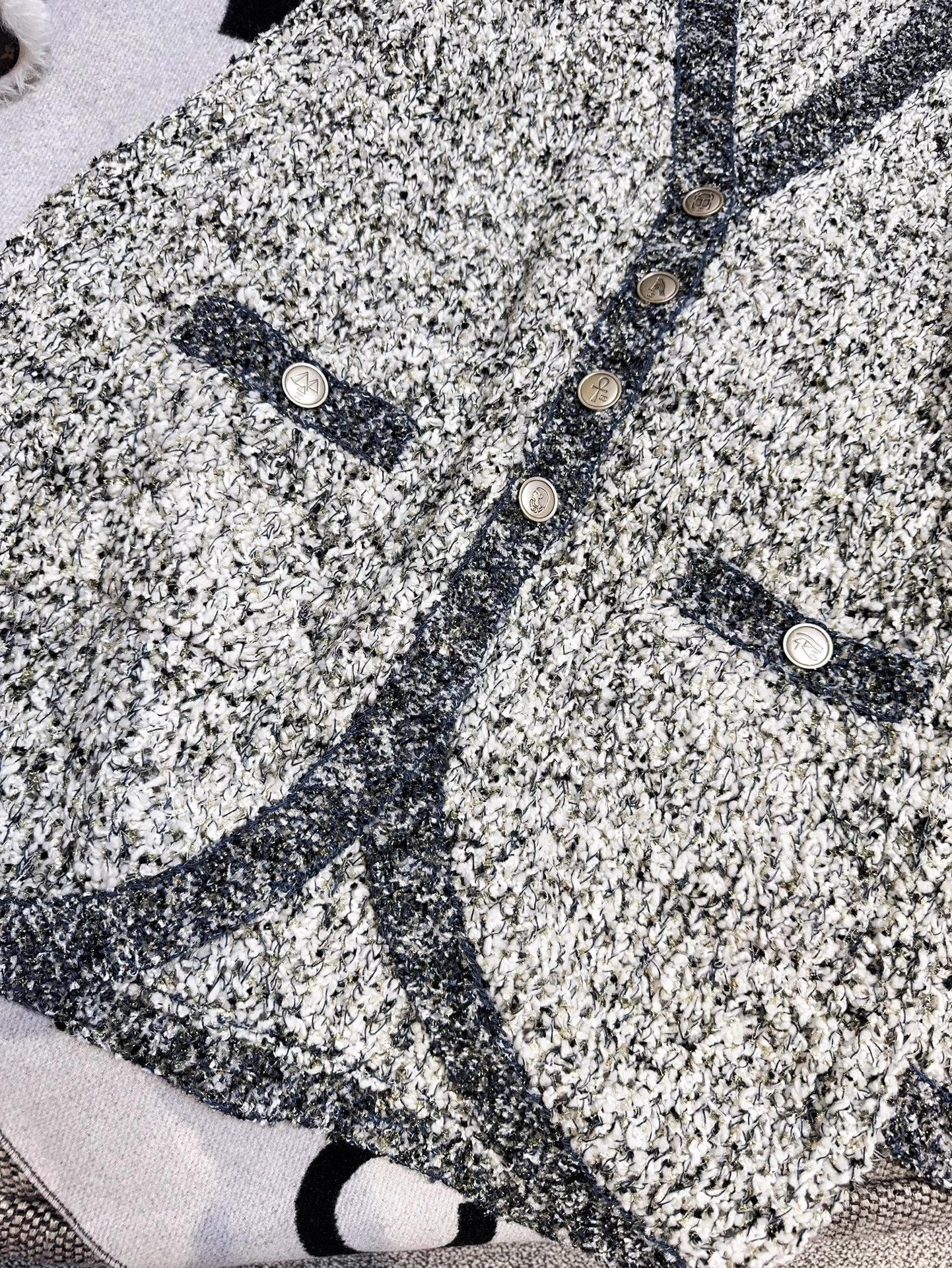 Chanel Chanel 19A Egyptian Gold Thread Knit Longline Cardigan 36 Size XS / US 0-2 / IT 36-38 - 4 Thumbnail