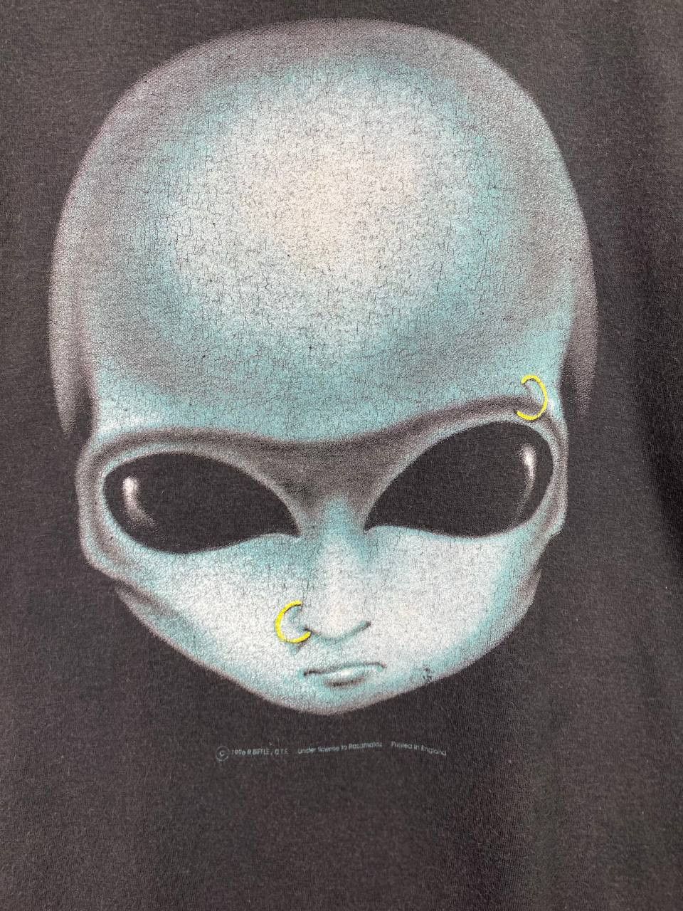 Vintage vintage RARE 90s alien faded tee nice design Size US L / EU 52-54 / 3 - 2 Thumbnail