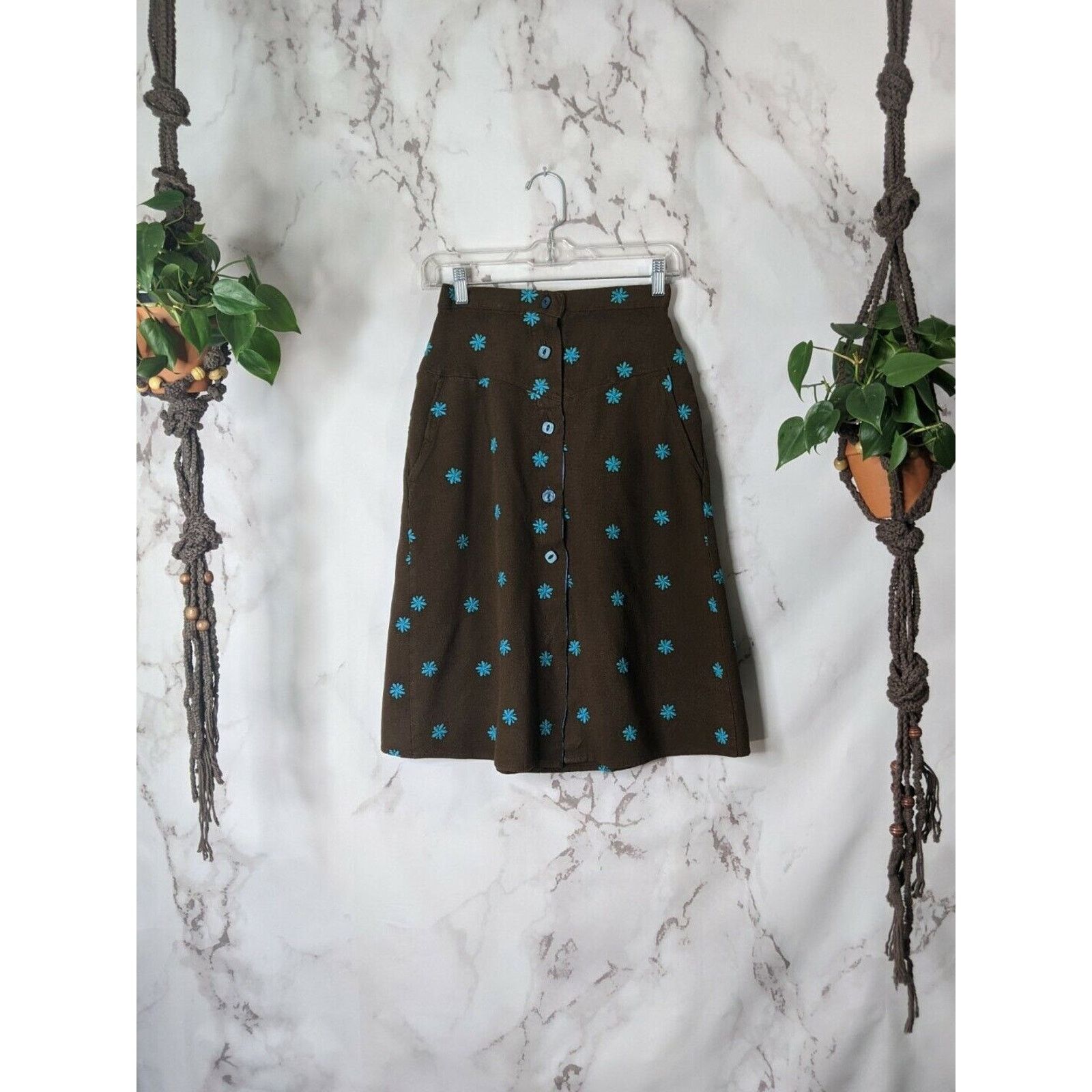 Vintage Vintage Skirt Women XS 26 2 Brown Midi Embroidered Prairie Size 26" / US 2 / IT 38 - 1 Thumbnail