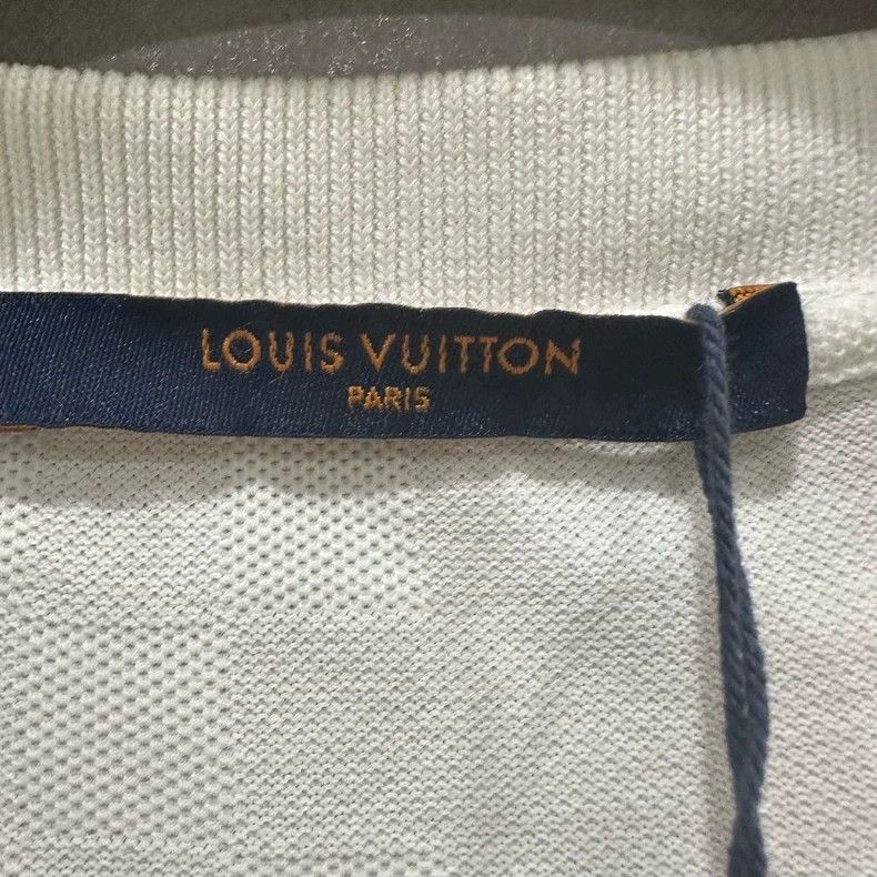 Louis Vuitton Louis Vuitton size 4l White checkerboard short sleeve Size US M / EU 48-50 / 2 - 4 Thumbnail