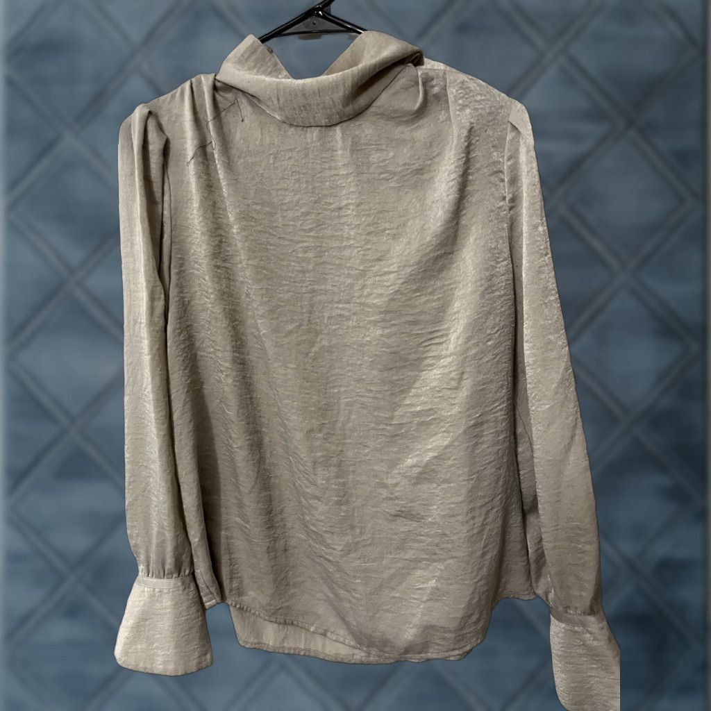 Banana Republic Banana Republic Blouse Long Sleeve Off-Shoulder Tie Neck Beige S Women's Shirt Diverse 2010s 90s Inspired, Pre-Owned Size S / US 4 / IT 40 - 1 Thumbnail